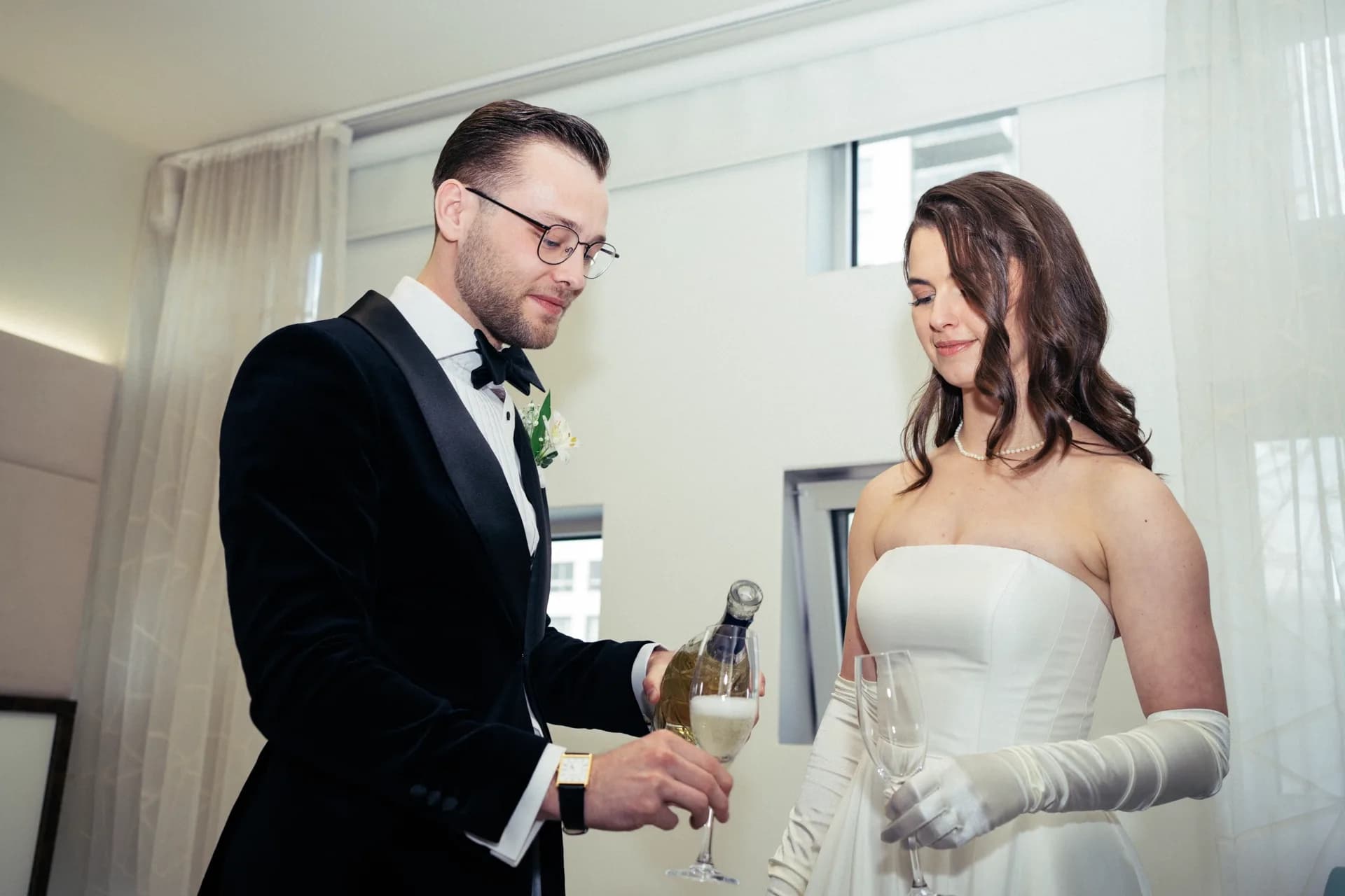 Toast au champagne des mariés