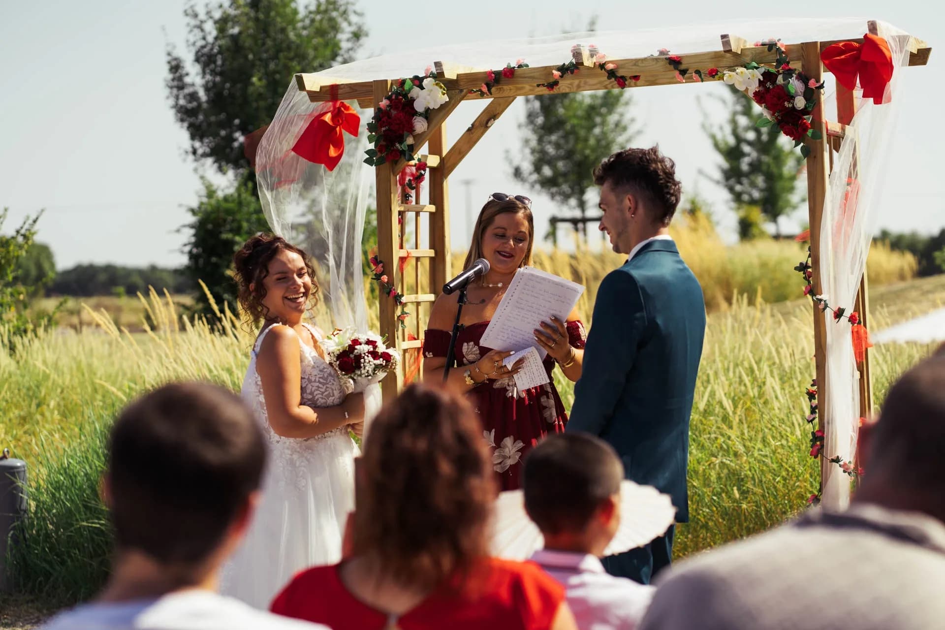 Ambiance de la réception, invités et enfants
